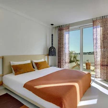 度假居 Telhado Luxury Rooftop Retreat With 2 Pools 阿尔布费拉