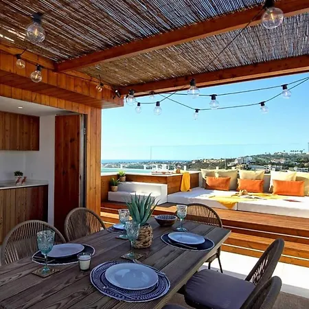 Semesterbostad Telhado Luxury Rooftop Retreat With 2 Pools *